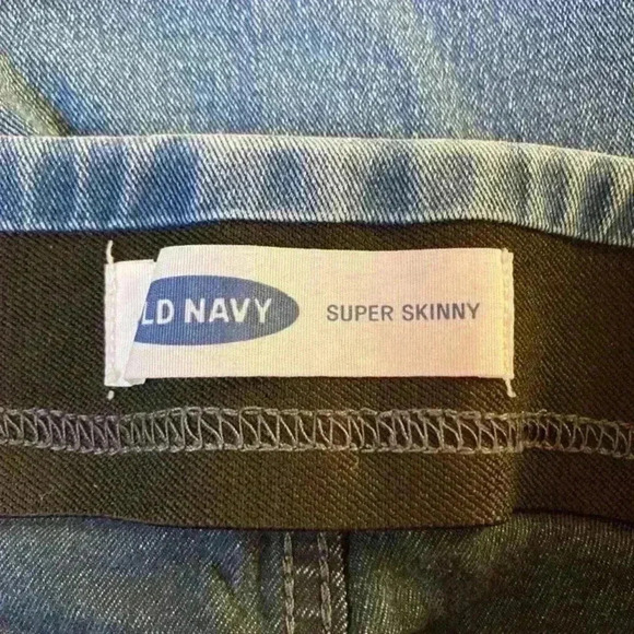 Old navy super skinny high rise blue jeans in size 8 - Picture 6 of 7